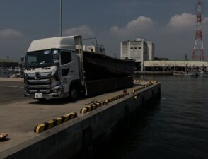 船舶用の軽油運搬船の撤去③